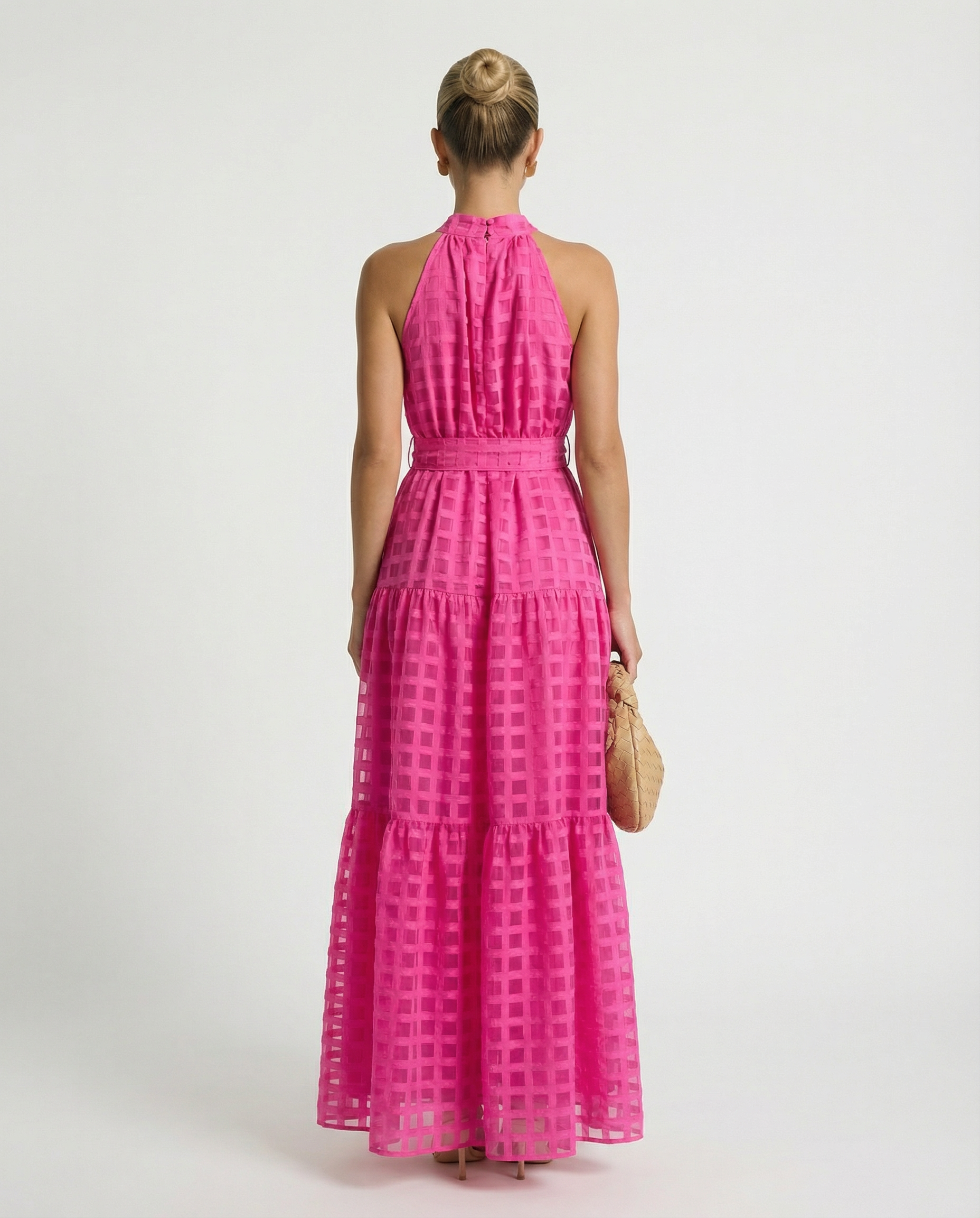 Abito maxi elegante con collo halter e vita legata per donne. 2