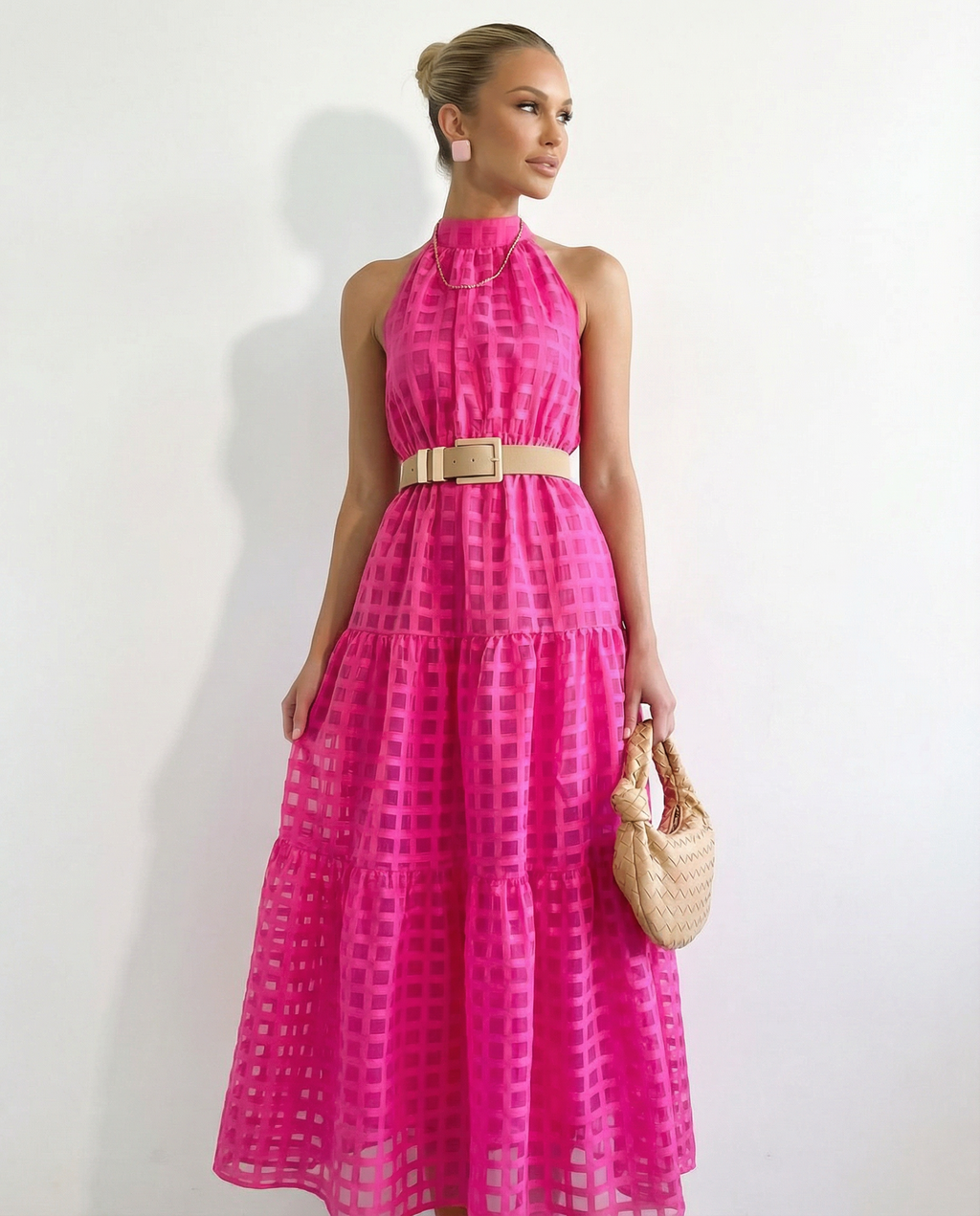 Abito maxi elegante con collo halter e vita legata per donne. 4