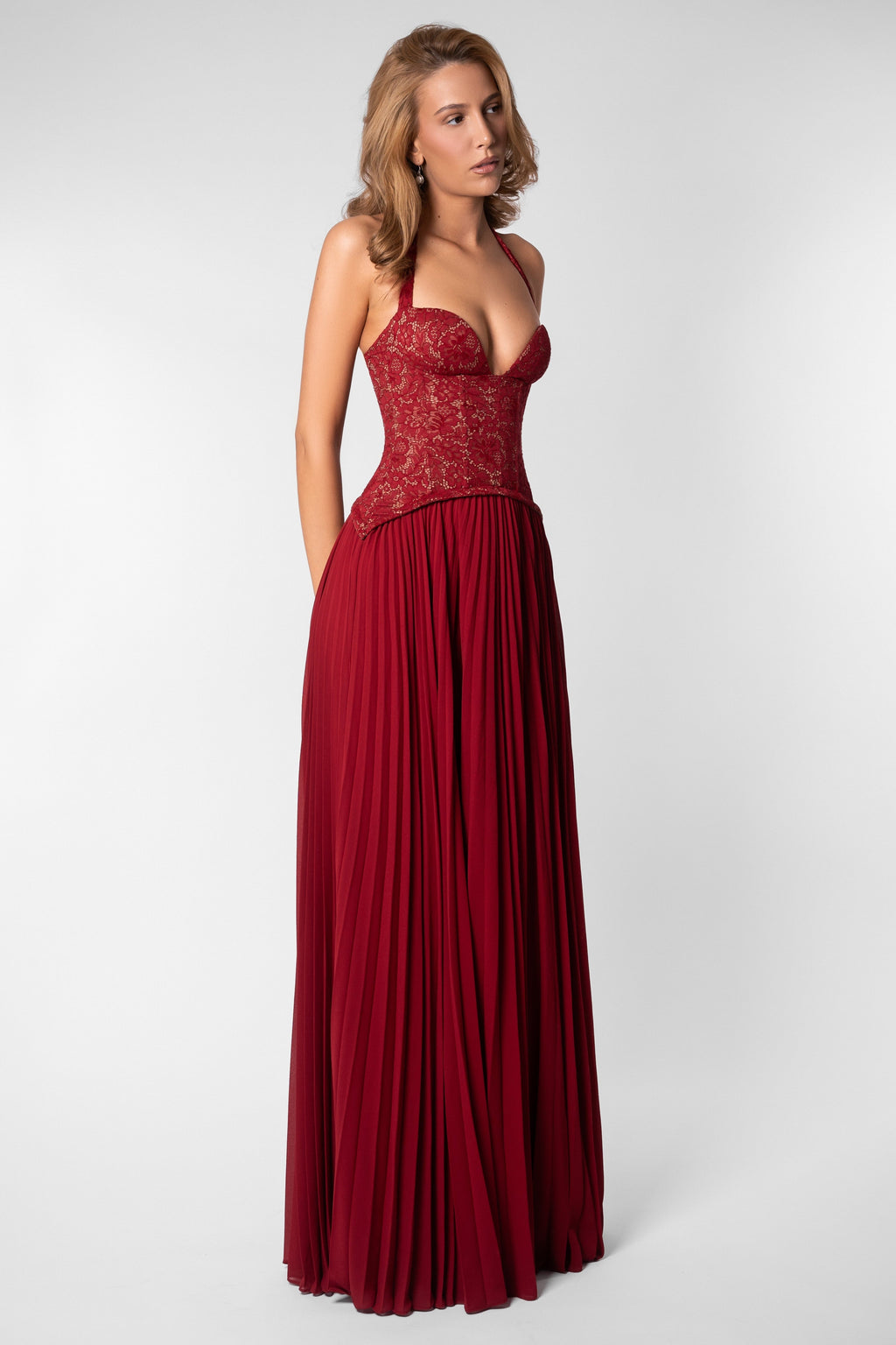 Abito maxi in pizzo romantico con scollo a cuore 16