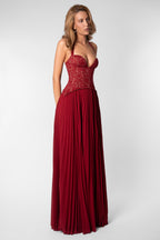 Abito maxi in pizzo romantico con scollo a cuore 16