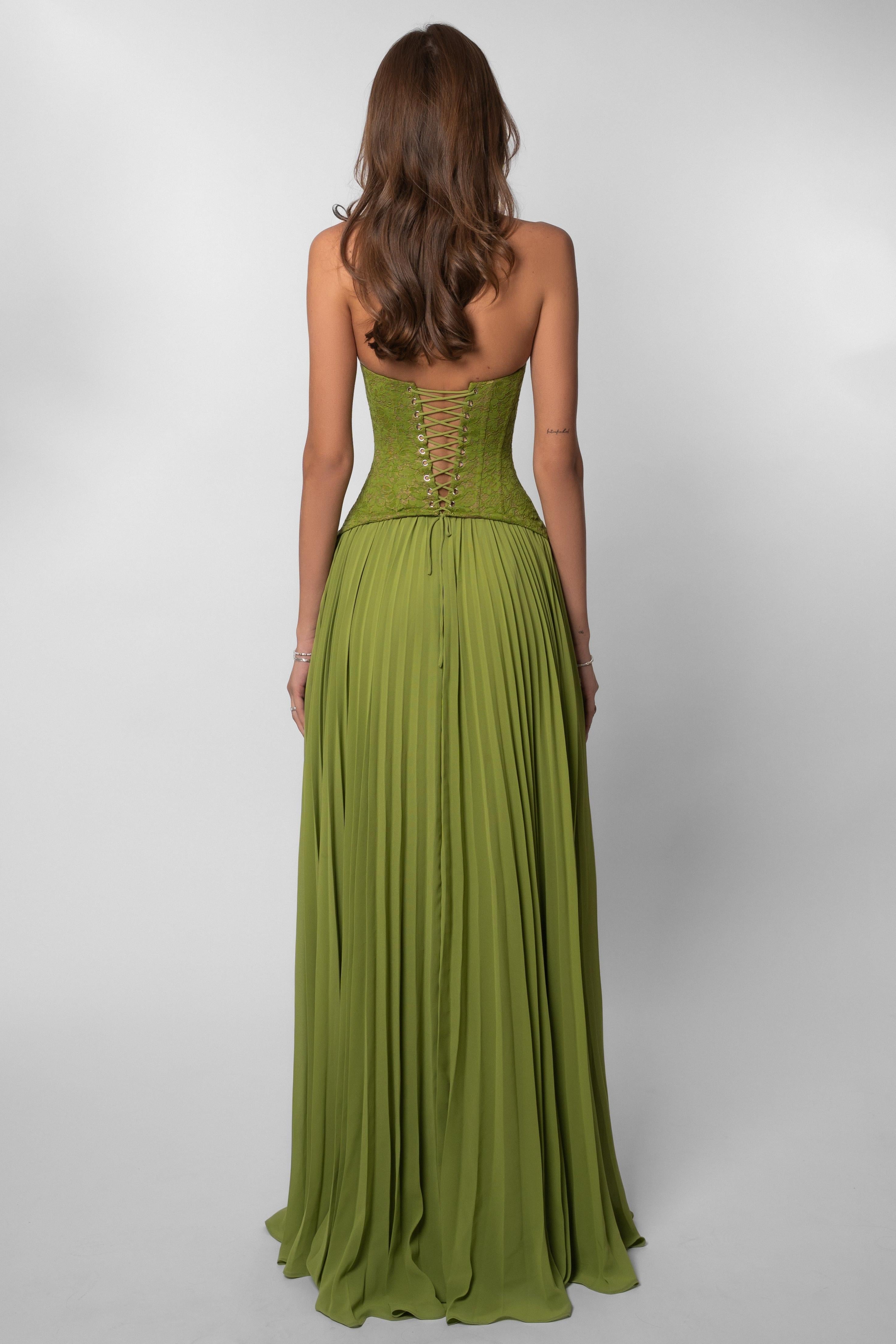 Abito maxi in pizzo romantico con scollo a cuore 19