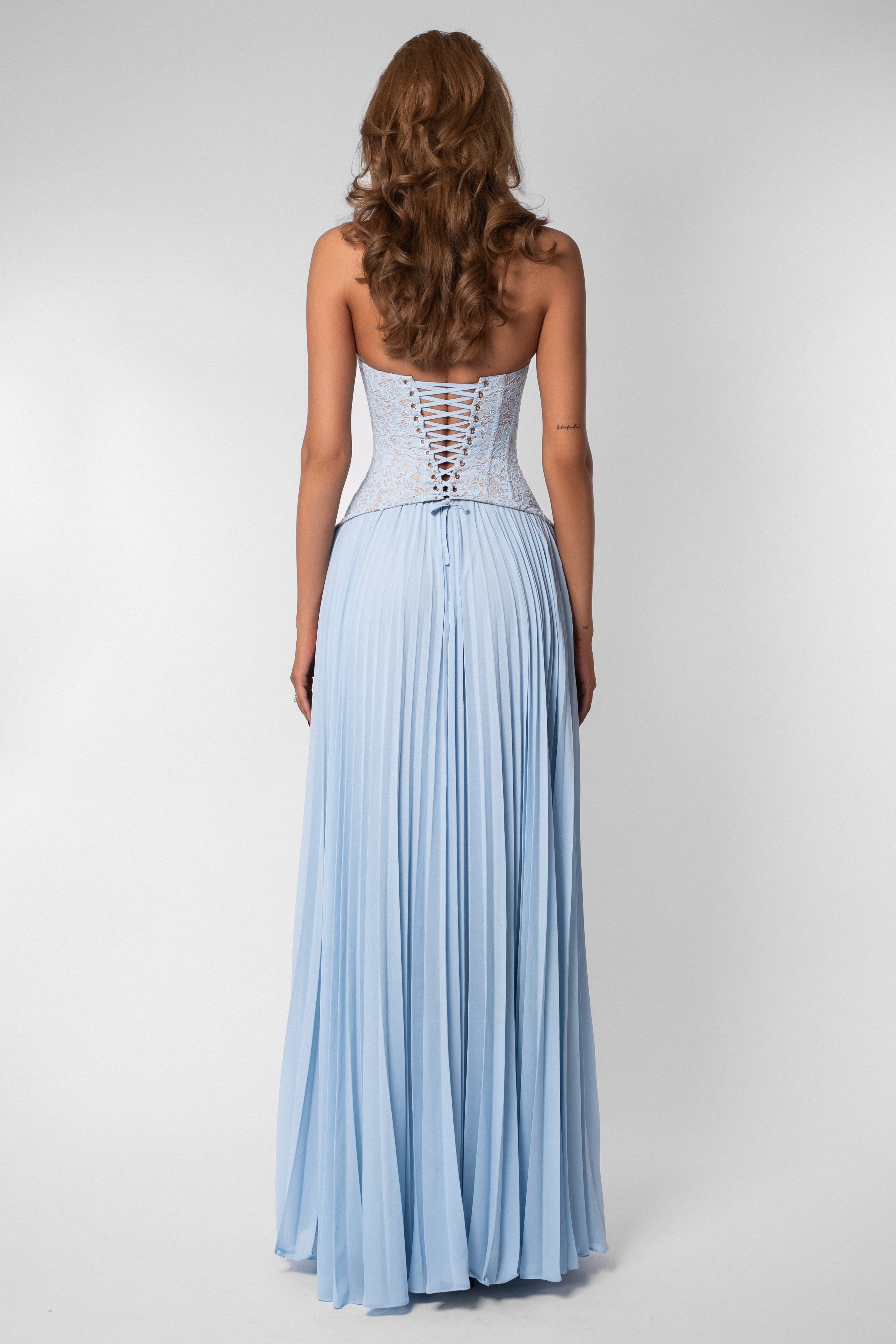 Abito maxi in pizzo romantico con scollo a cuore 3