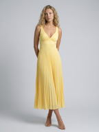 Abito Maxi Pieghettato Elegante in Giallo