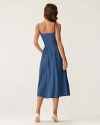 Abito midi elegante con scollo quadrato e tasche laterali. 3