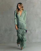 Abito midi elegante con frangia e scollatura a V 10