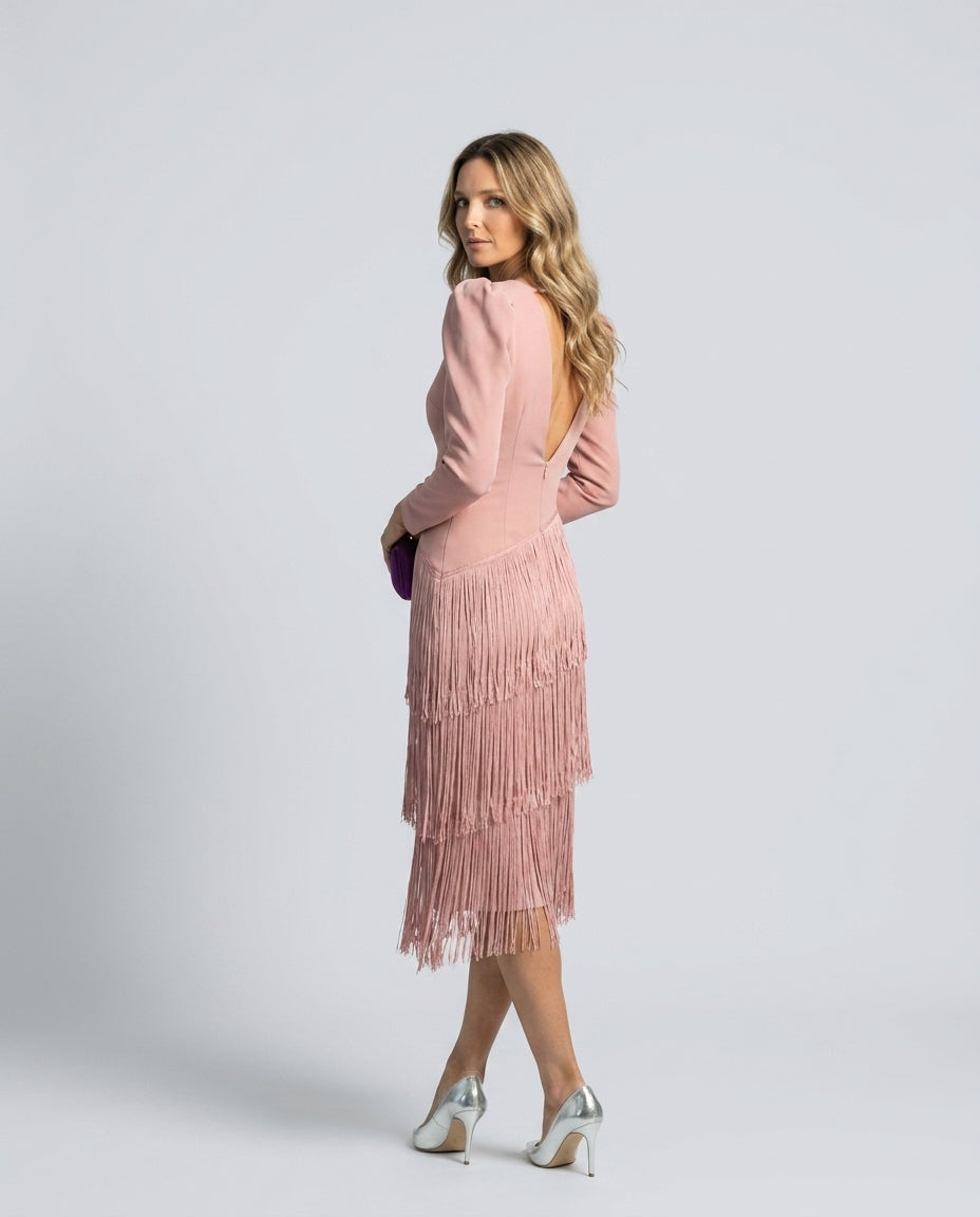 Abito midi elegante con frangia e scollatura a V 12