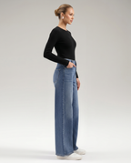 Jeans a gamba larga eleganti in denim blu per donne. 5