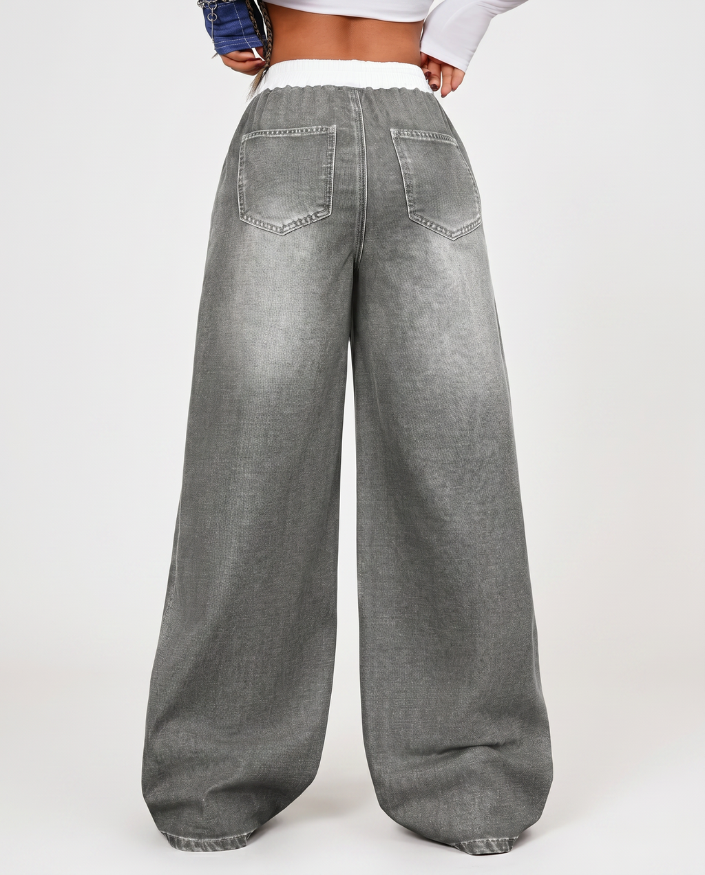 Jeans a gamba larga Diane in denim grigio lavato con vita regolabile. 4