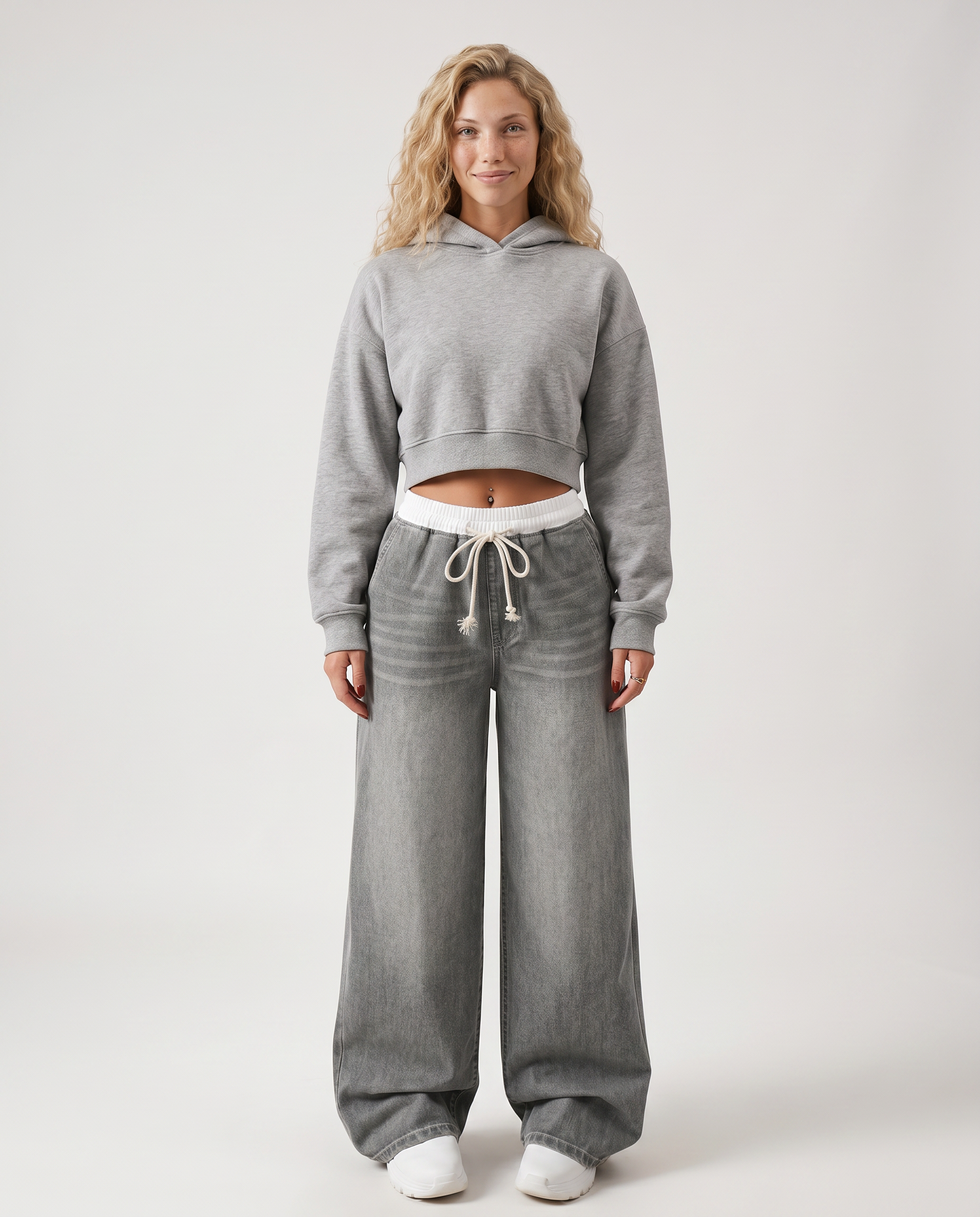 Jeans a gamba larga Diane in denim grigio lavato con vita regolabile. 5