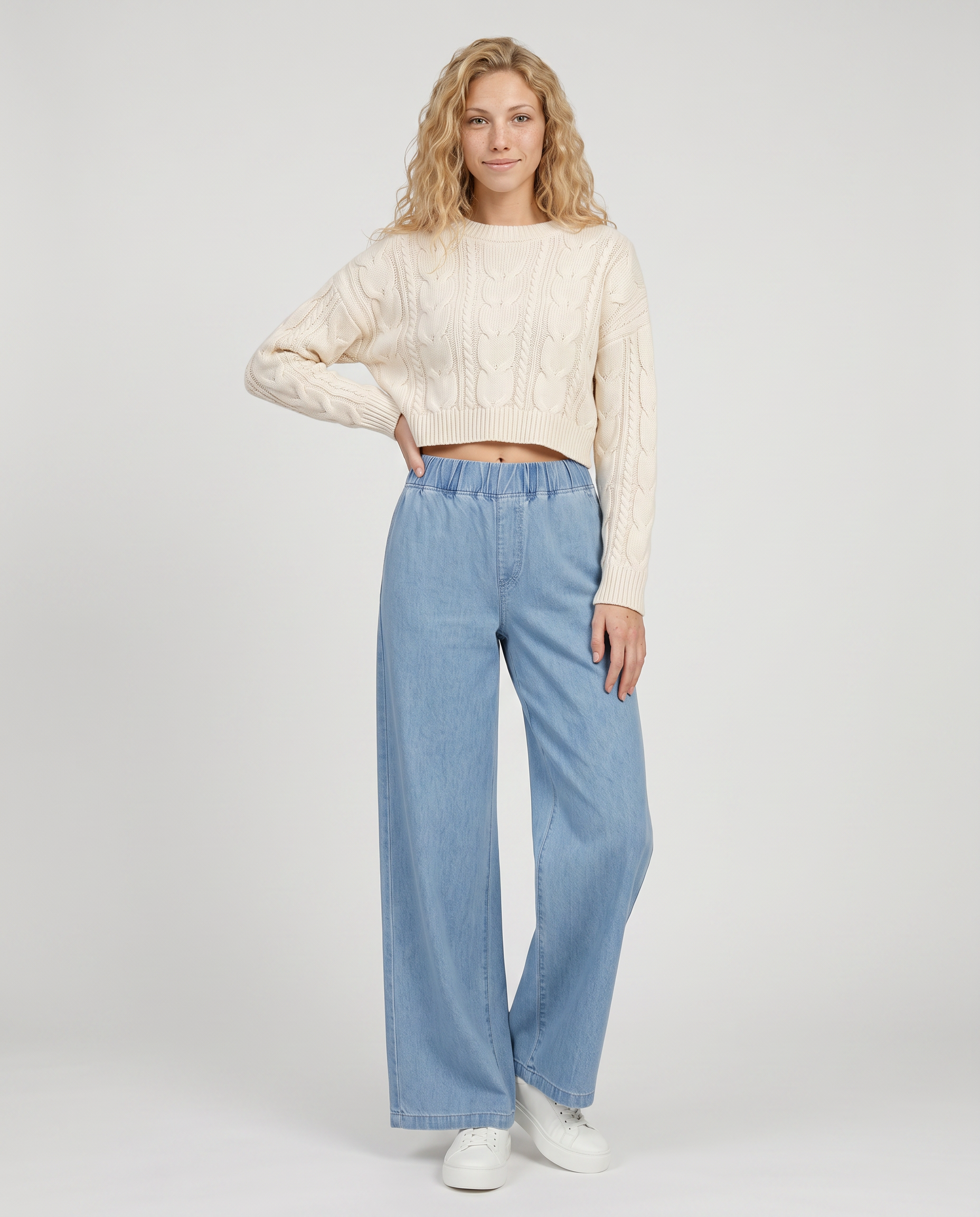 Jeans a gamba larga con vita elastica in denim azzurro 4