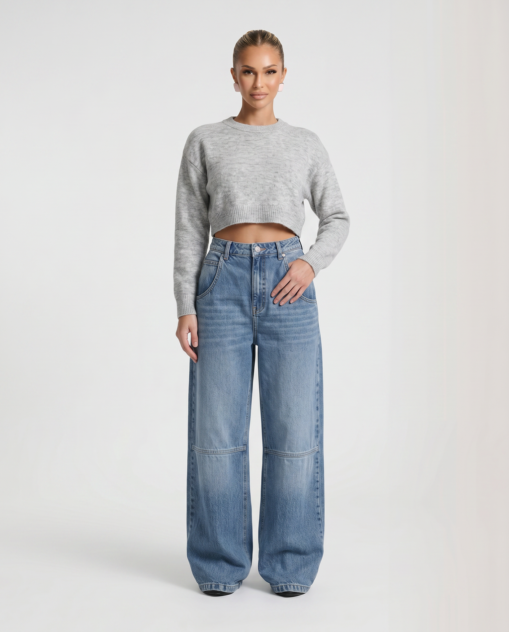 Jeans a gamba larga Esther con tasche curve in denim blu. 5
