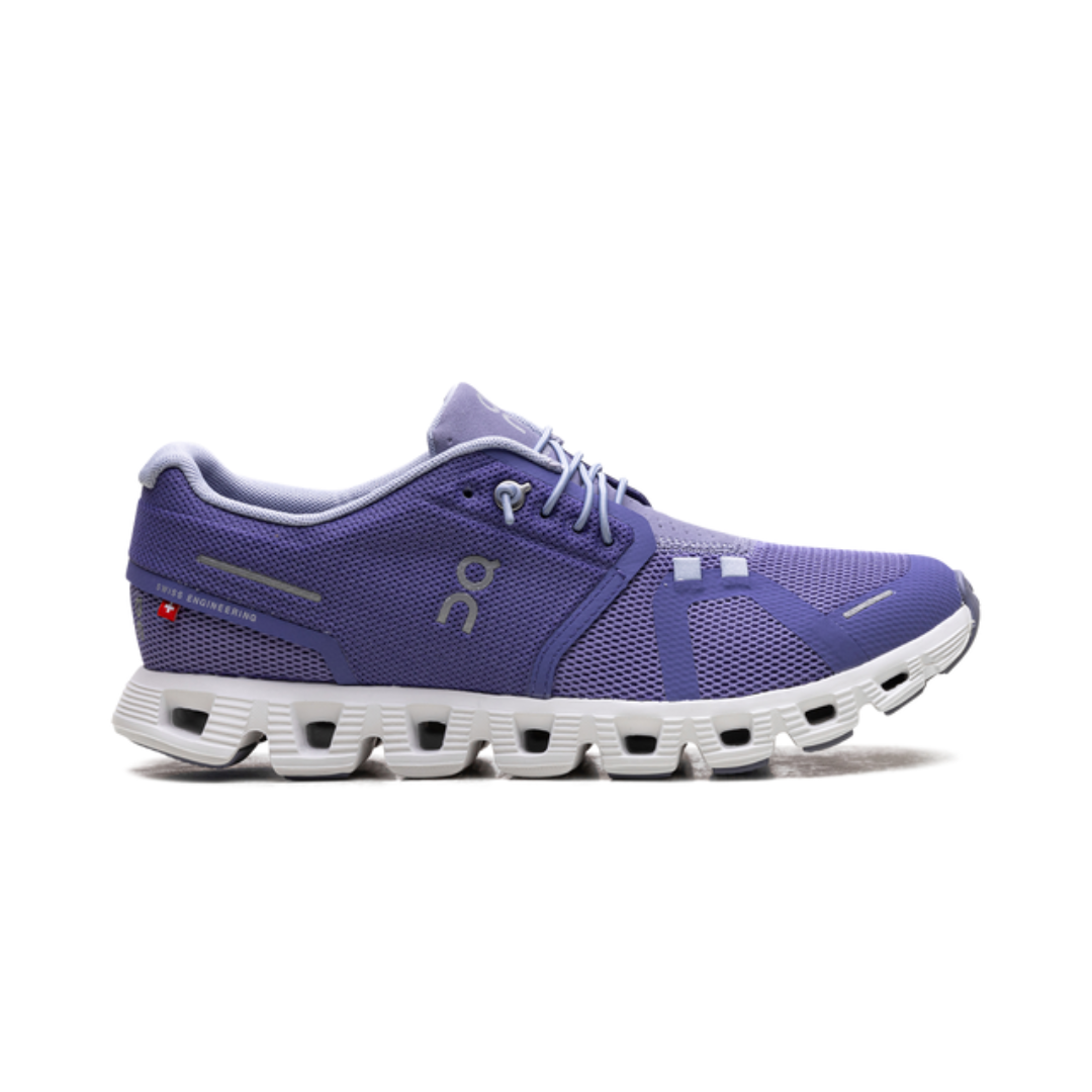 Sneaker On Running Cloud 5 Waterproof in blu e grigio.