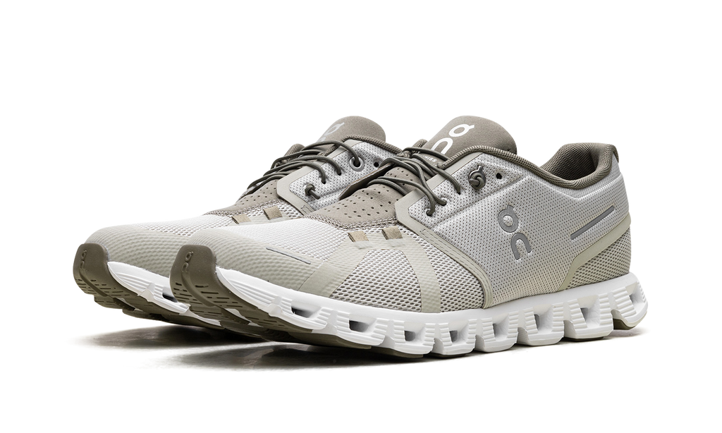 On Running Cloud 5 Chalk Grove sneaker elegante in beige e verde. 2