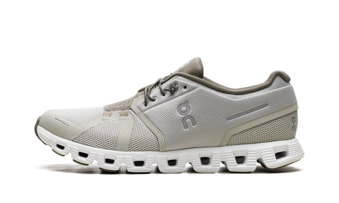 On Running Cloud 5 Chalk Grove sneaker elegante in beige e verde. 7