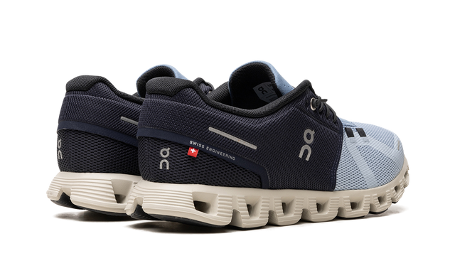 Sneaker On Running Cloud 5 Elegante in blu scuro e blu chiaro. 3