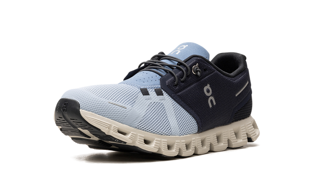 Sneaker On Running Cloud 5 Elegante in blu scuro e blu chiaro. 4