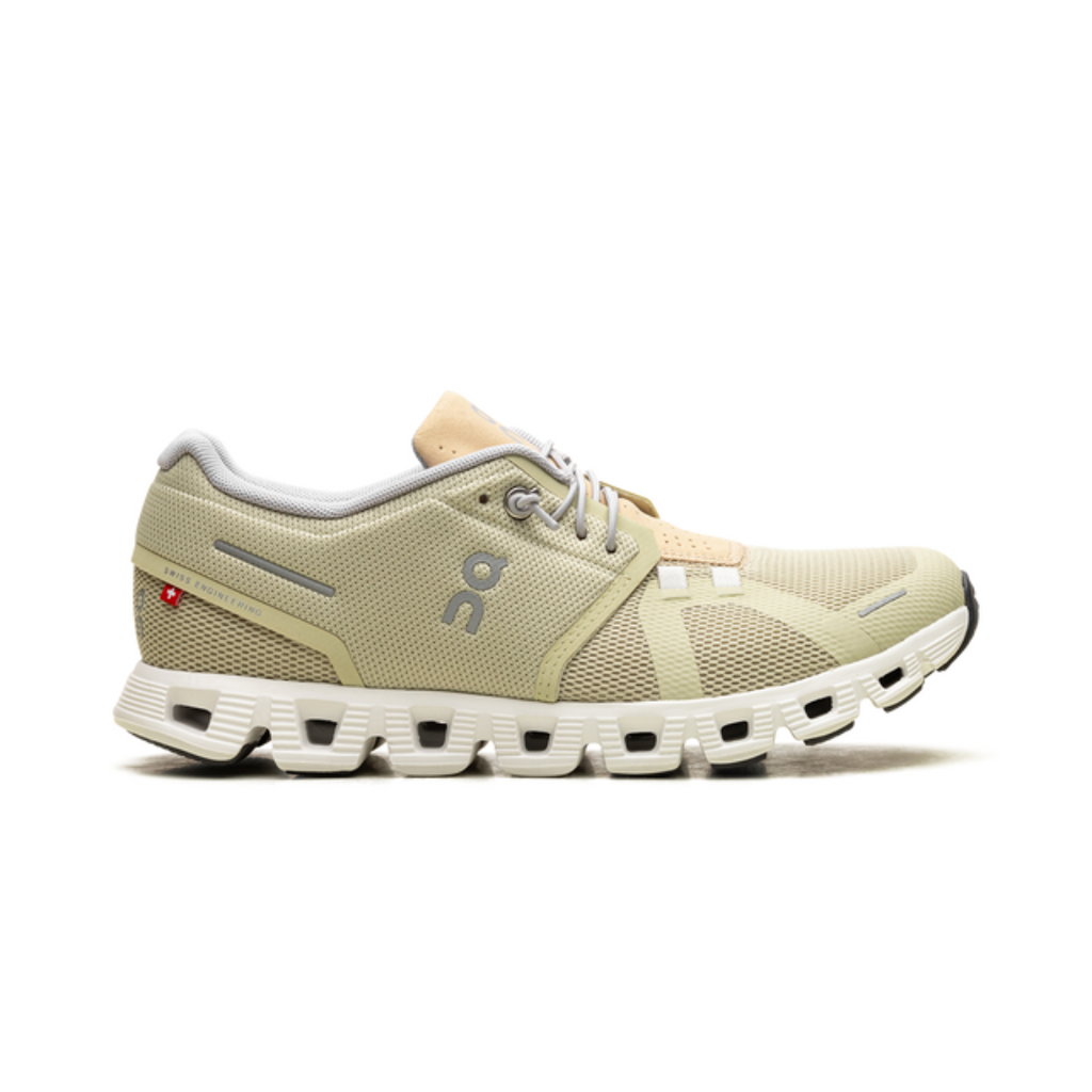 Sneaker On Running Cloud 5 WMNS Haze Sand eleganti e comode.