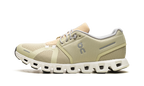 Sneaker On Running Cloud 5 WMNS Haze Sand eleganti e comode. 7