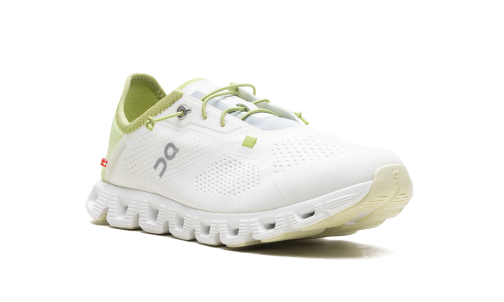 On Running Cloud 5 WMNS Ivory Akazie, scarpa elegante e leggera per donne attive. 5