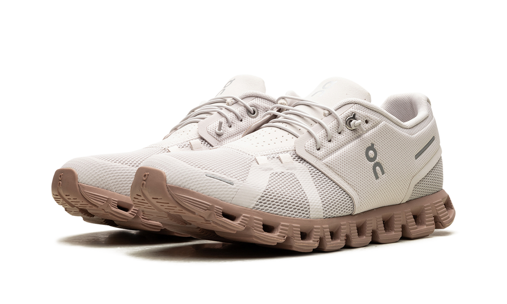 On Running Cloud On 5 WMNS in Sand Rosebrown, scarpe eleganti e comode per donne. 2
