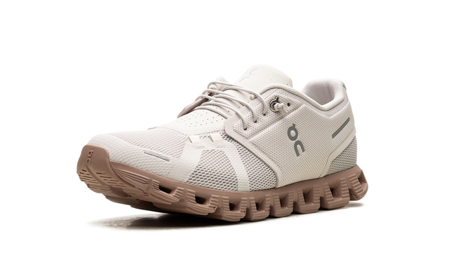 On Running Cloud On 5 WMNS in Sand Rosebrown, scarpe eleganti e comode per donne. 4