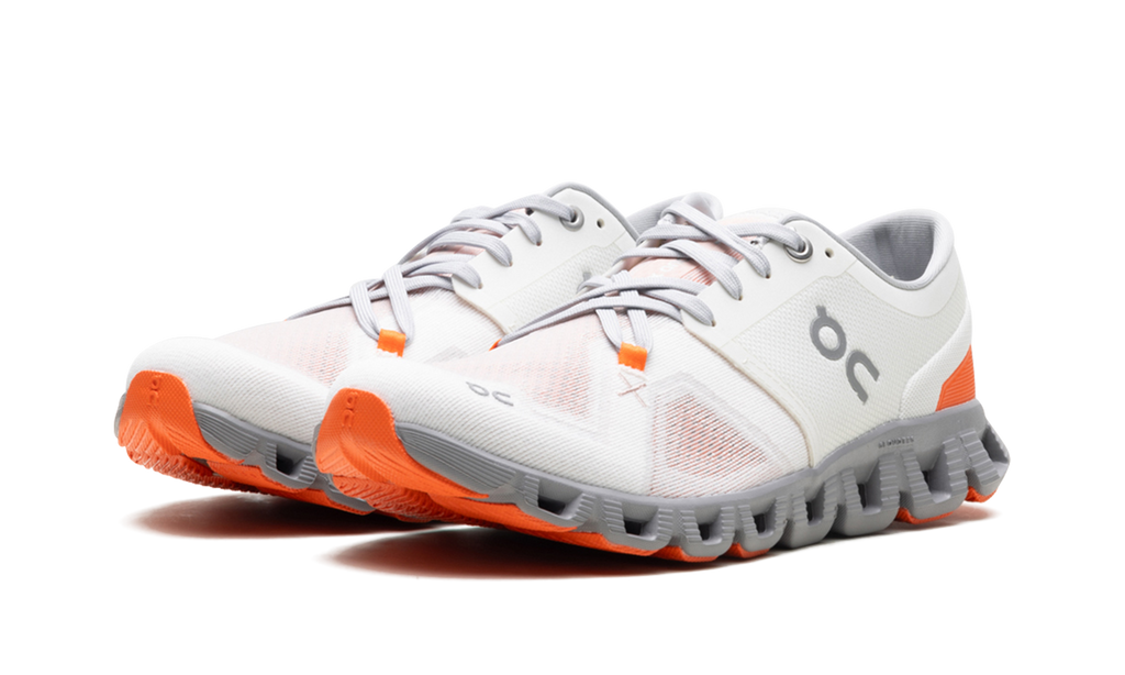 Scarpe da corsa On Running Cloud X 3 moderne in mesh tecnico. 2