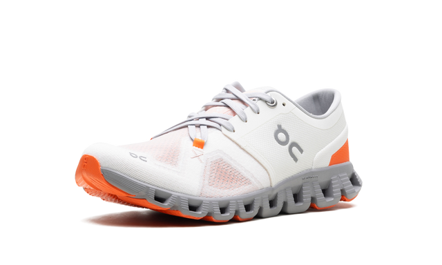 Scarpe da corsa On Running Cloud X 3 moderne in mesh tecnico. 4