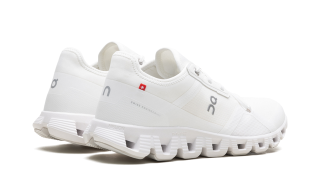 On Running Cloud X 3AD Sostenibile in Bianco 3