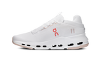 Sneaker On Running Cloudnova 2 Flamme Elegante in bianco con dettagli rossi. 2