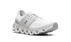 On Running Cloudswift 3 in bianco e grigio, sneaker elegante e traspirante per donne. 5