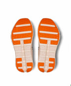 Scarpa On Running Cloudtilt Leggero, progettata per il comfort urbano. 5