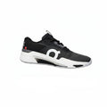 Scarpa da tennis On Running The Roger Pro Fire Unisex in nero e bianco.