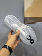Scarpa da tennis On Running The Roger Pro Fire Unisex Potente 6