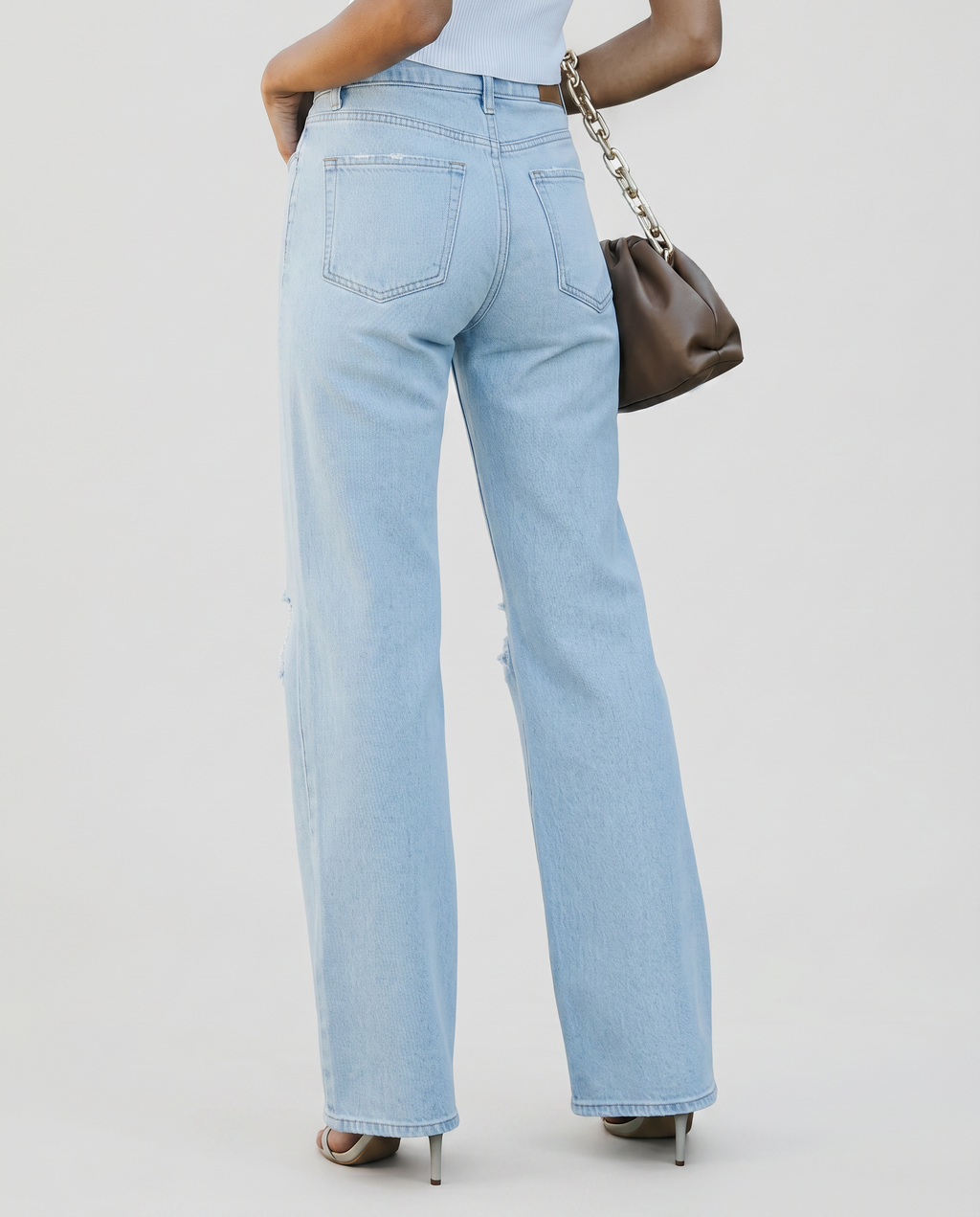 Jeans a gamba larga Roxie con ginocchia strappate. 2