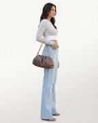 Jeans a gamba larga Roxie con ginocchia strappate. 6